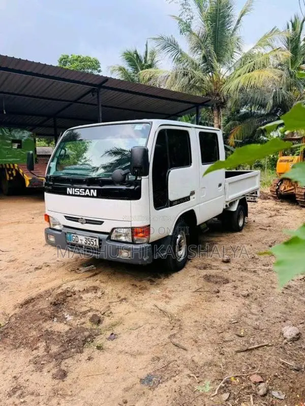 Nissan ATLAS 1998 Crew Cab (Used)