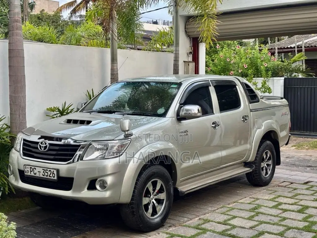 Toyota Hilux 2006 Pickup (Used)