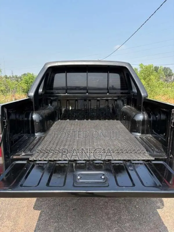 Nissan D21 2002 Pickup (Used)