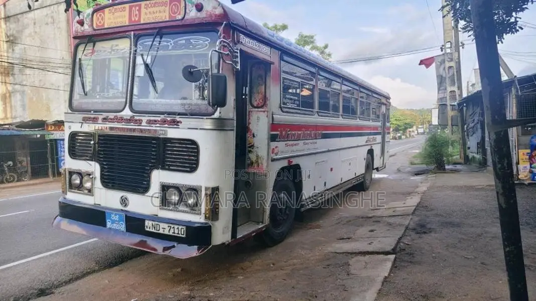 Ashok-Leyland Leyland 2009 Bus (Used)