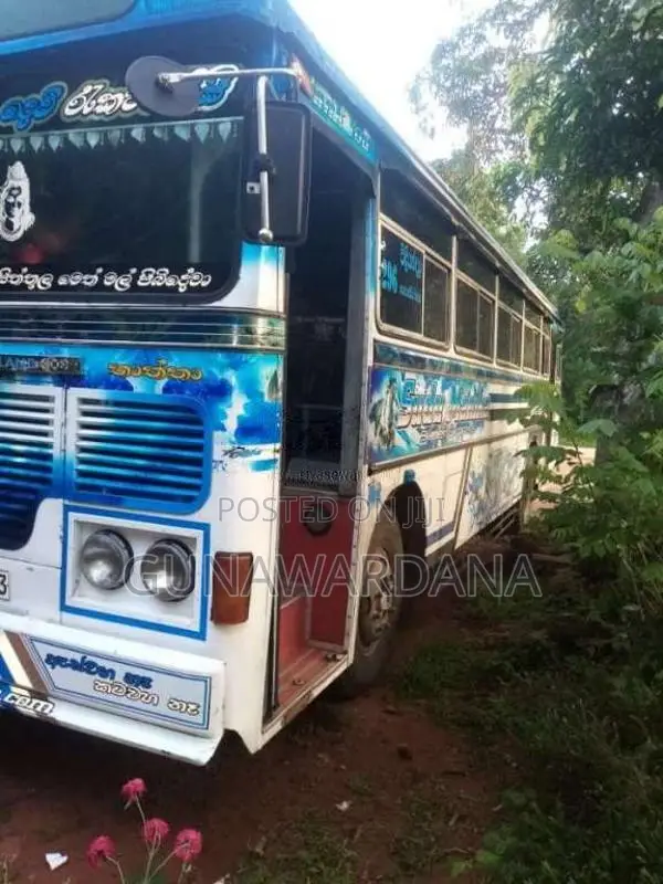 Ashok-Leyland Uro Power 2002 Bus (Used)