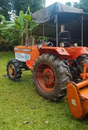 Kubota L2402DT 2008 Tractor (Used)