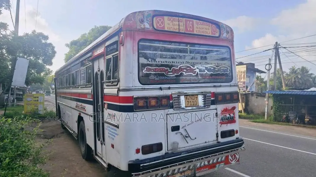 Ashok-Leyland Leyland 2009 Bus (Used)