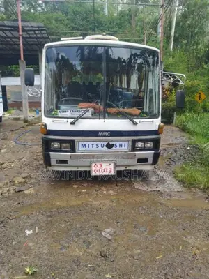 Mitsubishi Fuso 1990 Bus (Used)