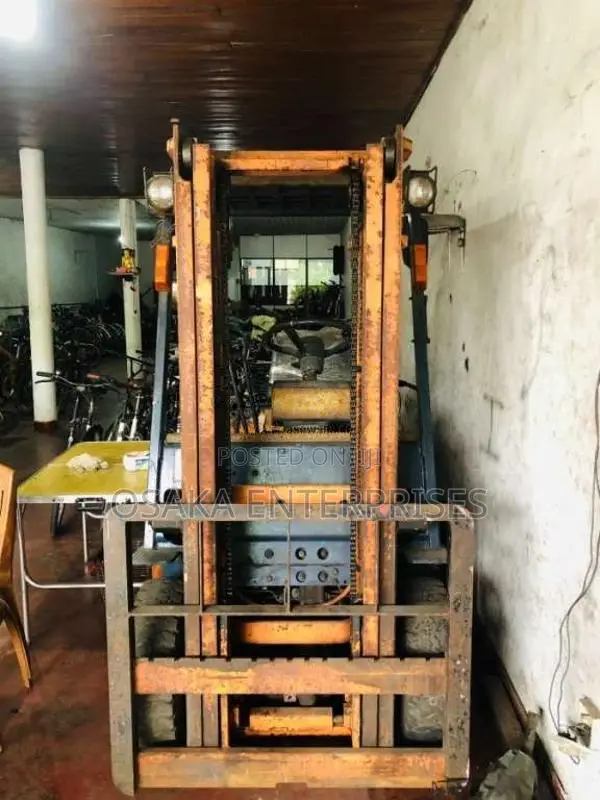 Toyota FORK LIFT FD15 2017 Heavy-Duty (Used)