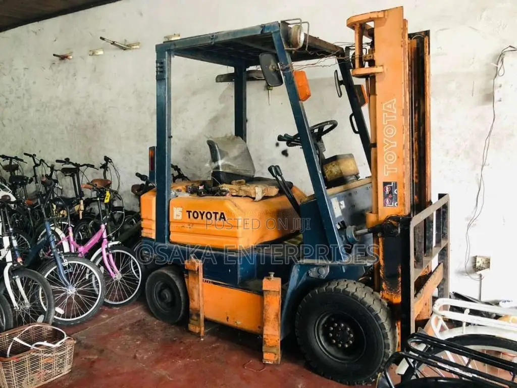 Toyota FORK LIFT FD15 2017 Heavy-Duty (Used)