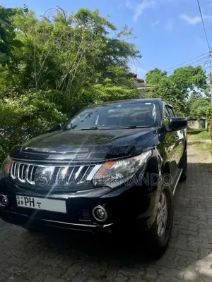 Mitsubishi L200 2016 Pickup (Used)