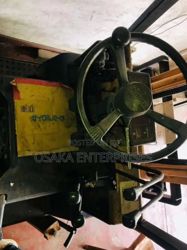Toyota FORK LIFT FD15 2017 Heavy-Duty (Used)