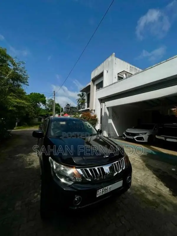 Mitsubishi L200 2016 Pickup (Used)