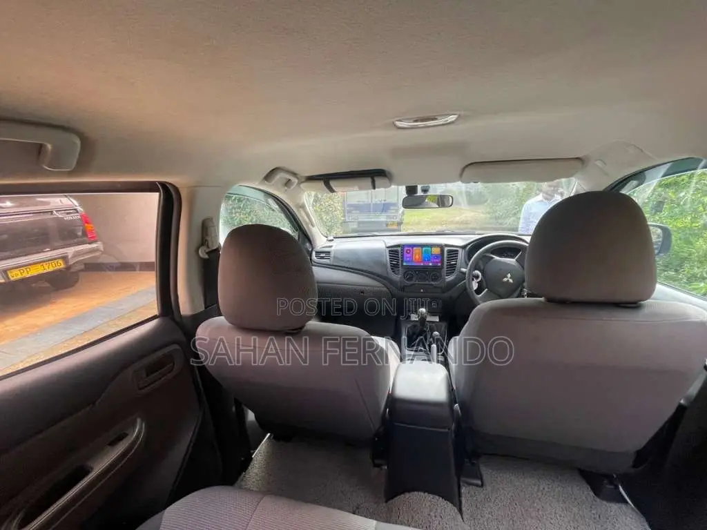 Mitsubishi L200 2016 Pickup (Used)