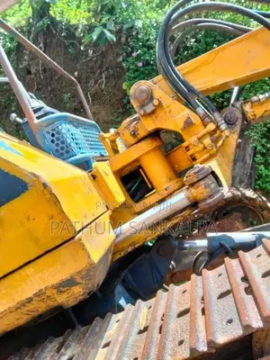 Komatsu Excavator 2022 Heavy-Duty (Used)