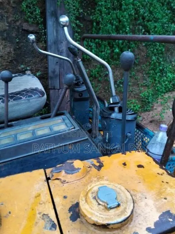 Komatsu Excavator 2022 Heavy-Duty (Used)