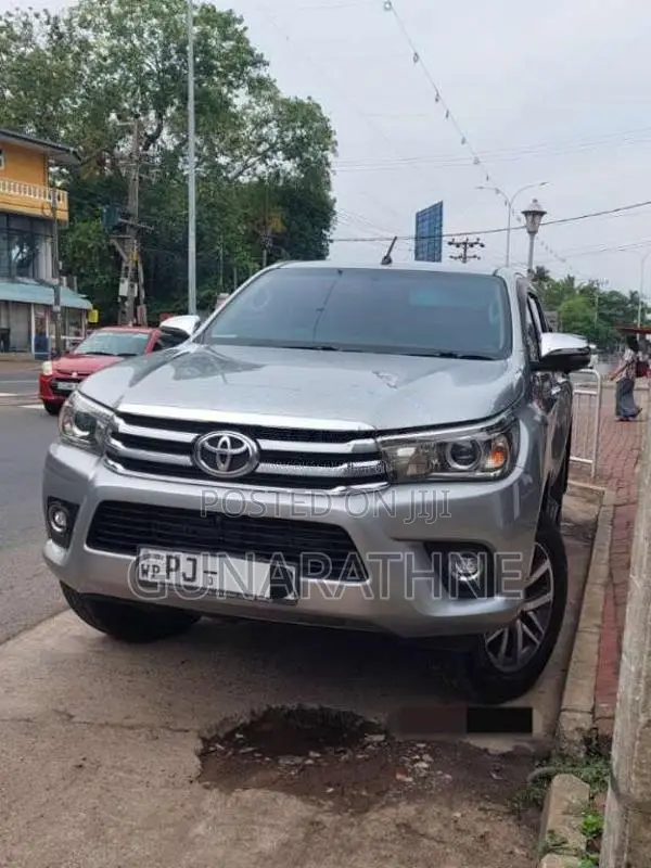 Toyota Hilux 2018 Pickup (Used)
