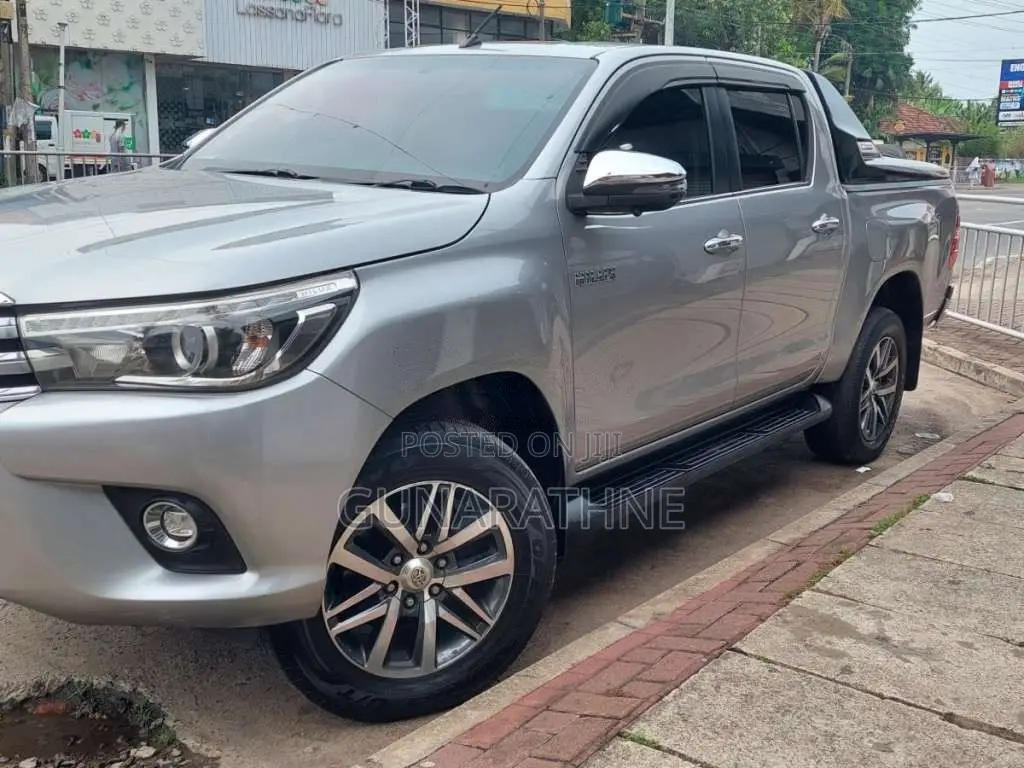 Toyota Hilux 2018 Pickup (Used)