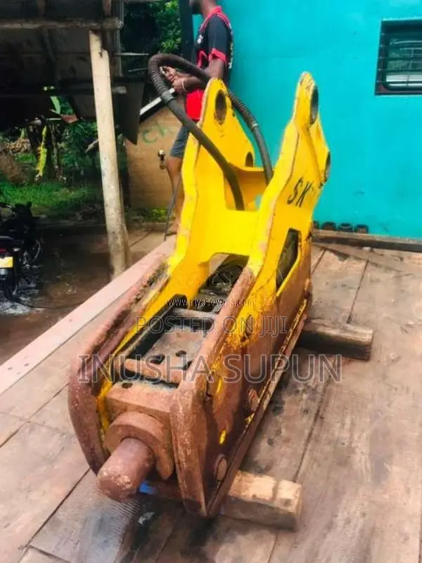 CAT 120 2022 Heavy-Duty (Used)