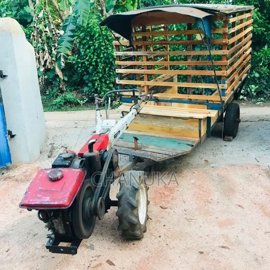 Kubota K-700 1992 Tractor (Used)