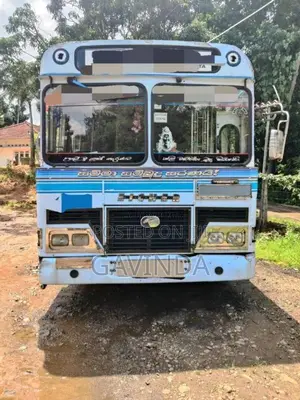 Eicher Skyline 2016 Bus (Used)
