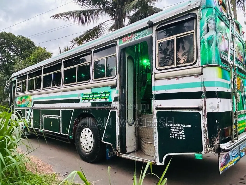 Ashok-Leyland Ruby 2004 Bus (Used)