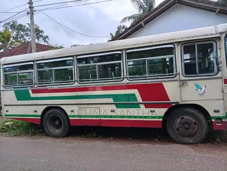Tata 909 1991 Bus (Used)
