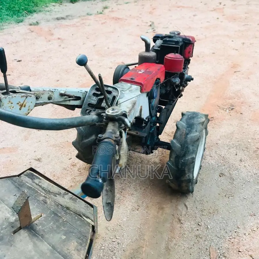 Kubota K-700 1992 Tractor (Used)