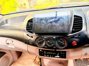 Mitsubishi L200 Cab 2013 Pickup (Used)