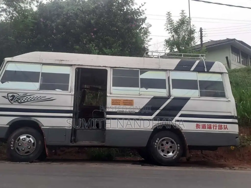 Mitsubishi Rosa 1983 Bus (Used)
