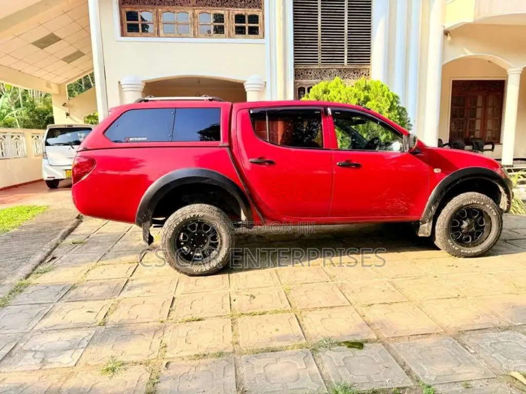 Mitsubishi L200 Cab 2013 Pickup (Used)