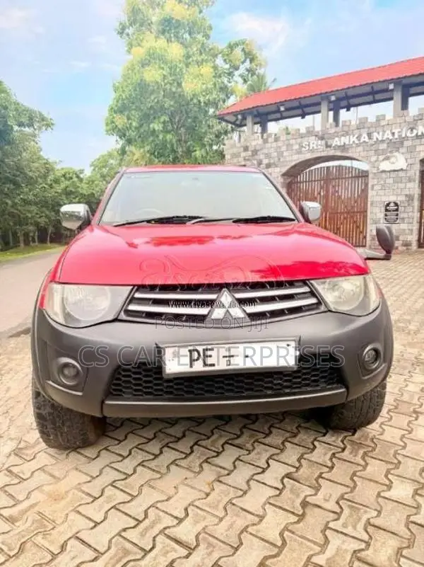 Mitsubishi L200 Cab 2013 Pickup (Used)