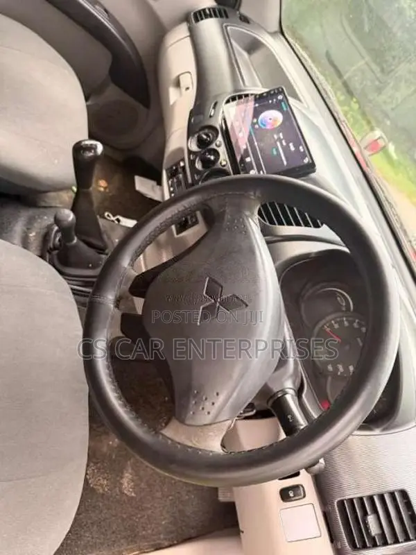 Mitsubishi L200 Cab 2013 Pickup (Used)