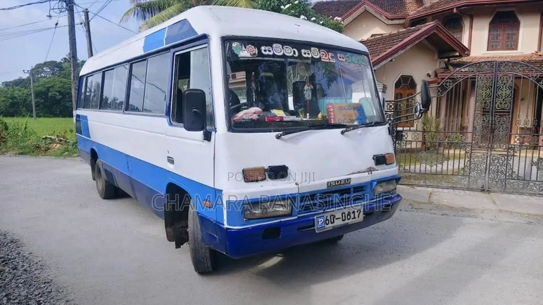 Isuzu Journey L 1981 Bus (Used)