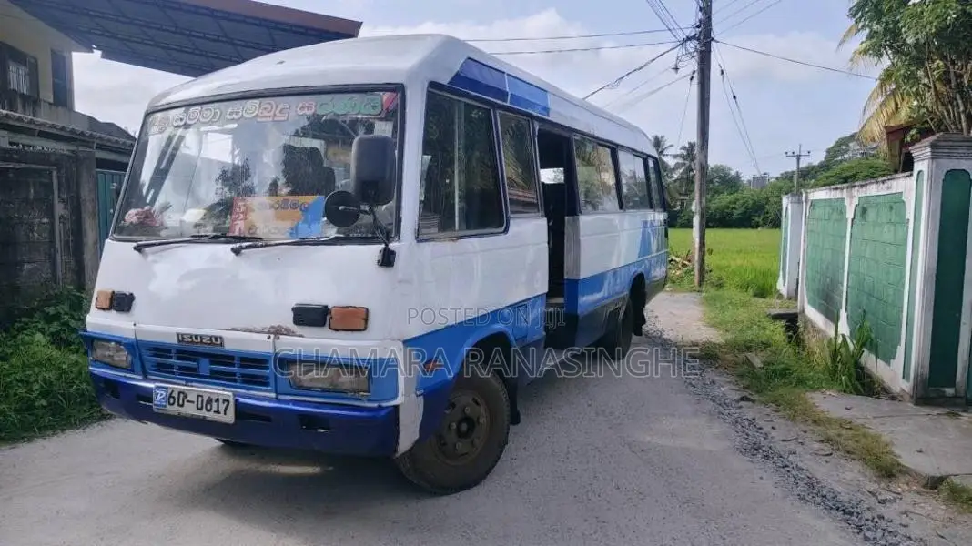 Isuzu Journey L 1981 Bus (Used)