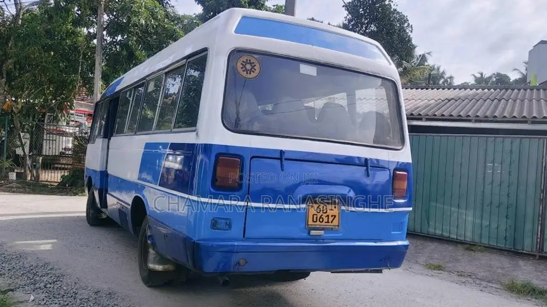 Isuzu Journey L 1981 Bus (Used)