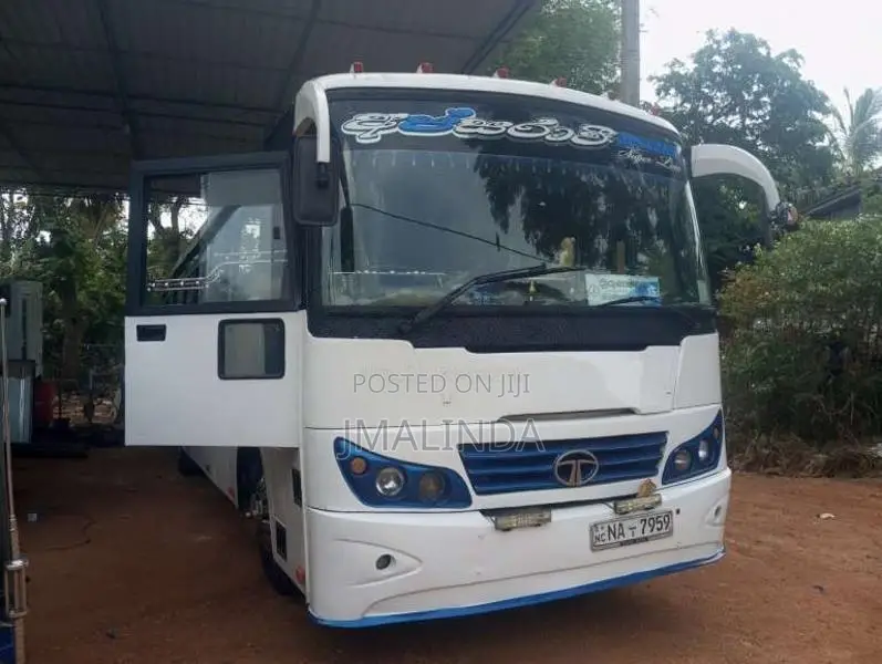 Tata Starbus 2010 Bus (Used)