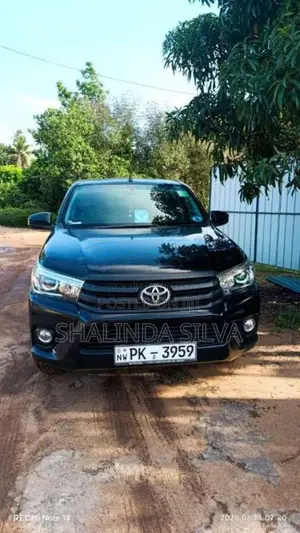 Toyota Hilux 2016 Pickup (Used)