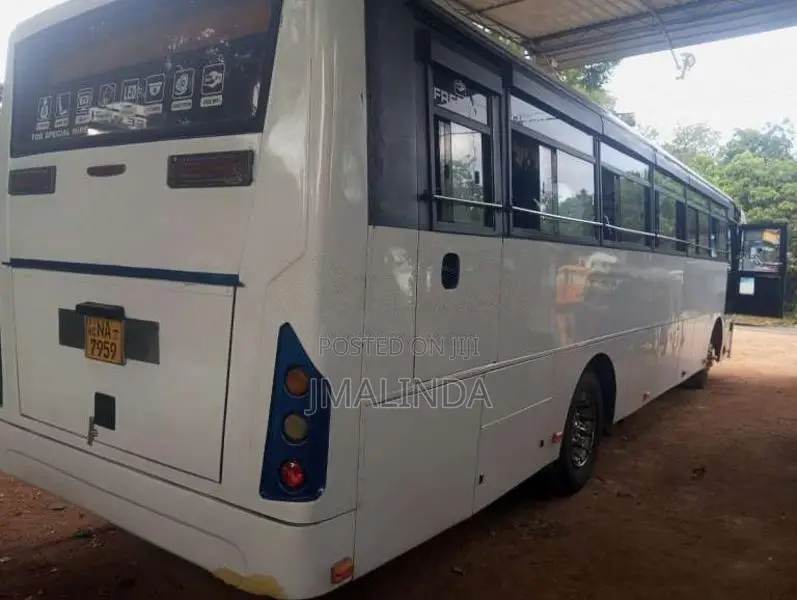 Tata Starbus 2010 Bus (Used)