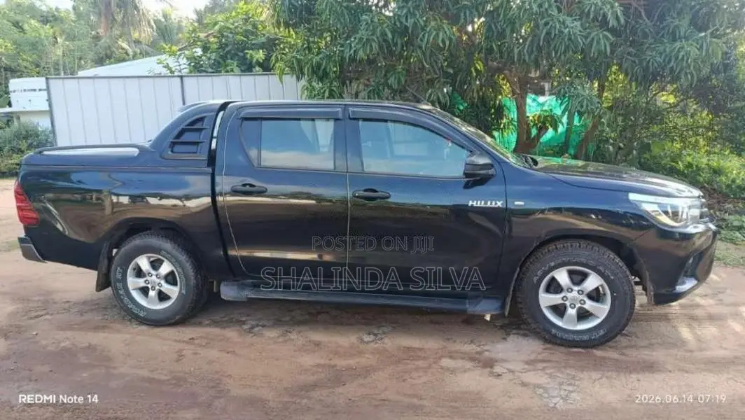 Toyota Hilux 2016 Pickup (Used)