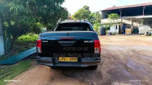 Toyota Hilux 2016 Pickup (Used)