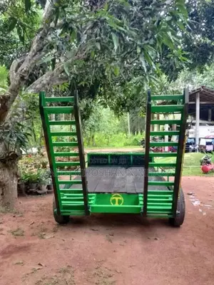 John-Deere Trailer 2021 Tractor (Used)
