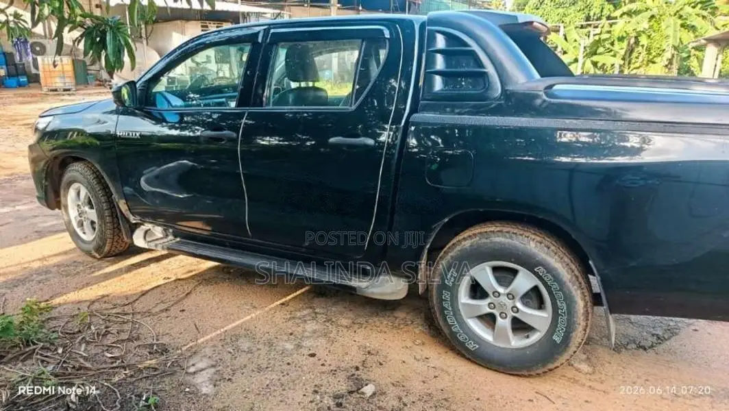 Toyota Hilux 2016 Pickup (Used)