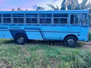 Ashok-Leyland Ashok-Leyland 2015 Bus (Used)