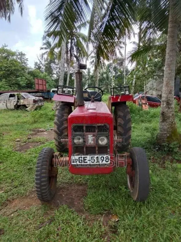 Mahindra 575DI 2002 Tractor (Used)
