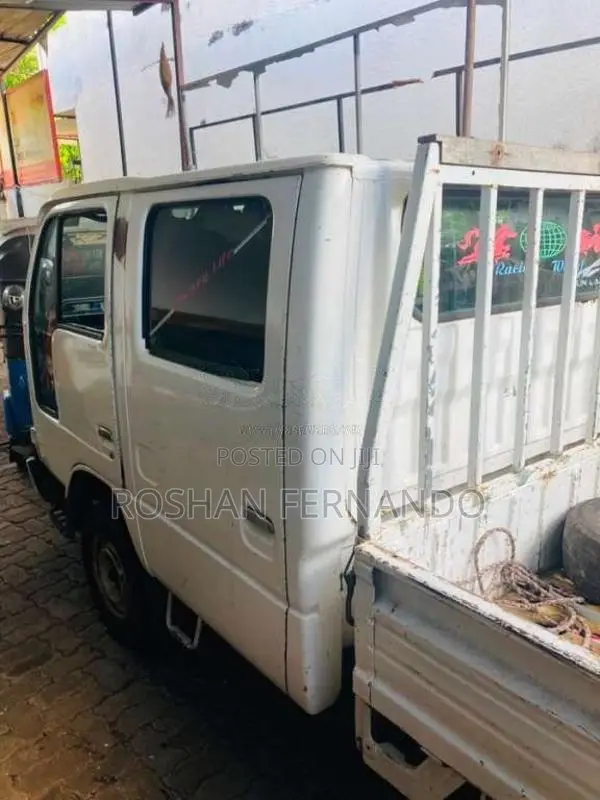 Toyota CrewCab 2006 Crew Cab (Used)