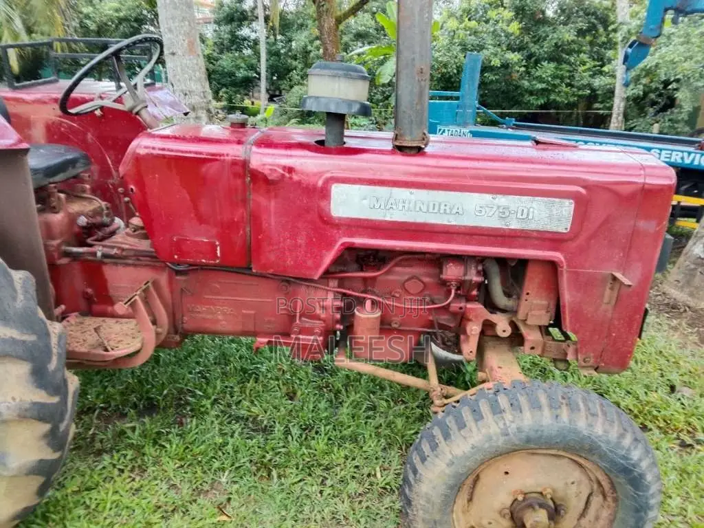 Mahindra 575DI 2002 Tractor (Used)