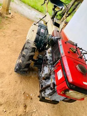 Kubota RV 2009 Tractor (Used)