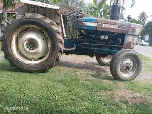Ford 3600 2000 Tractor (Used)