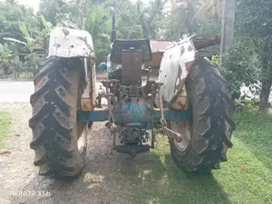Ford 3600 2000 Tractor (Used)