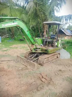 Mitsubishi Mm30 2006 Heavy-Duty (Used)