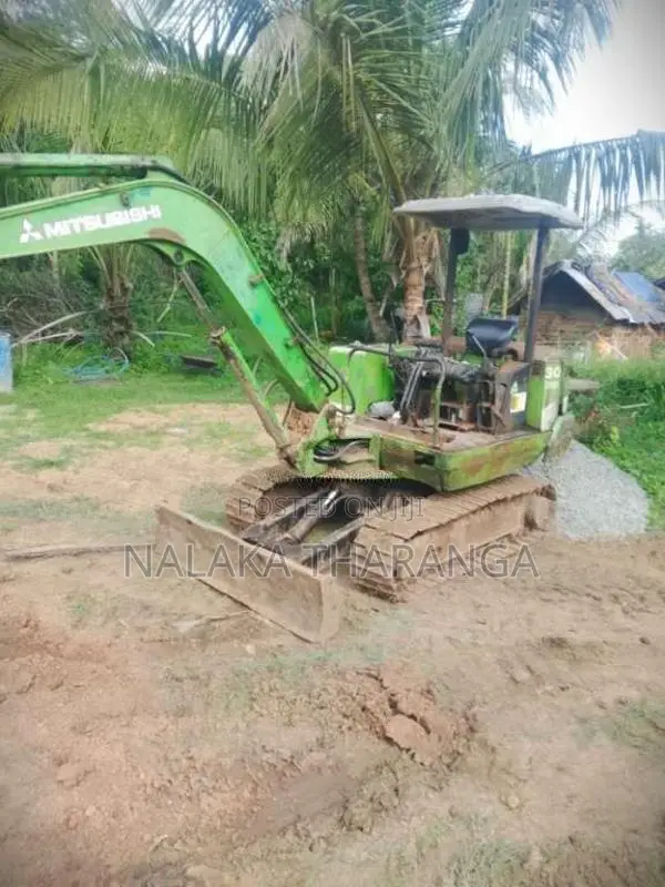 Mitsubishi Mm30 2006 Heavy-Duty (Used)