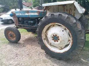 Ford 3600 2000 Tractor (Used)
