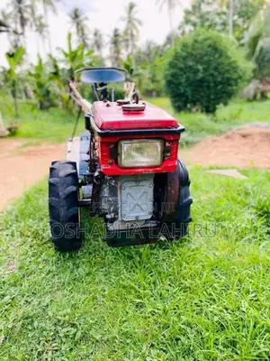 Kubota RV 2009 Tractor (Used)